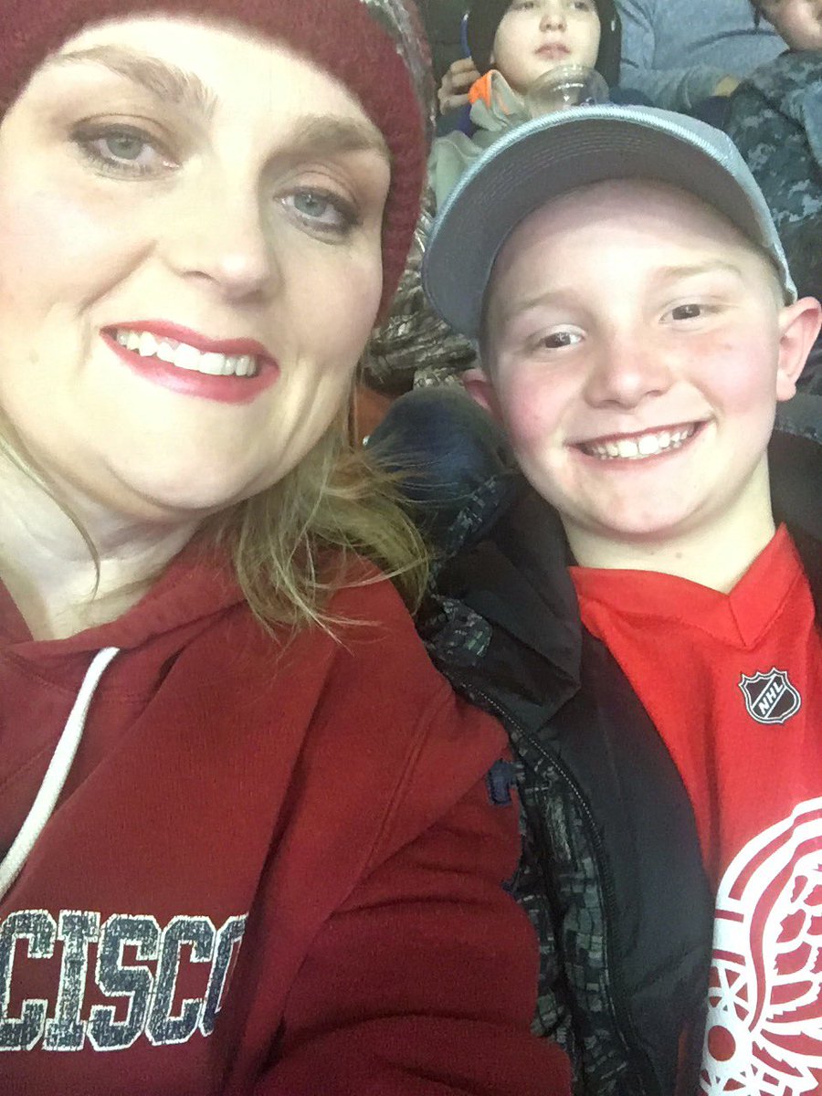 stricklandsongs's tweet photo. #kwingsphoto https://t.co/HUw4KmZPXA
