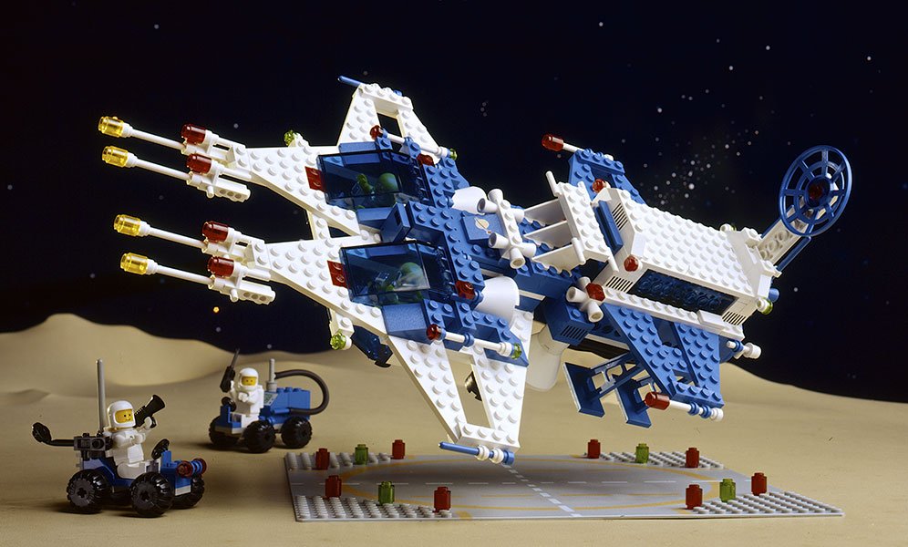 DeeJayGeeBee's tweet photo. Just watched #TheLegoMovie for the first time and enjoyed it; had avoided up til now due to annoying Everything is Awesome song in trailer.
Benny the Spaceman took me back to my 1980-something childhood, eg. Set No. 6980, Galaxy Commander, from 1983.🚀🇩🇰
https://t.co/CAimbVsq0L https://t.co/fMN3XSbqrs