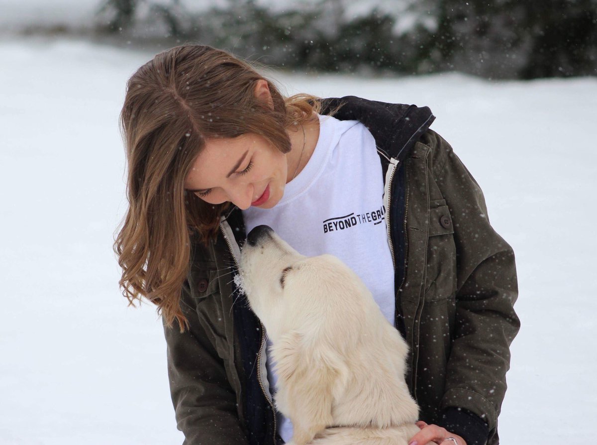 BTGapparel's tweet photo. Be with someone who looks at you the way she looks at this dog. 

HAPPY NEW YEAR! 🎉🎊 
-
DISCOUNT CODE 15% OFF: 2018NOW https://t.co/fc7EJckbuP