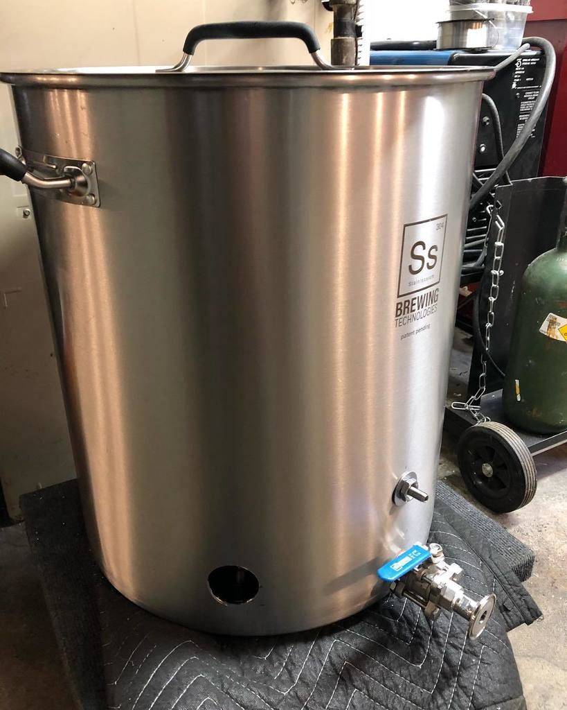 JusticeBrewing's tweet photo. Cutting holes in expensive things is one of my favorite hobbies. #electricbrewery @ssbrewtech https://t.co/BQCg4YHHKB https://t.co/luXuMST9At