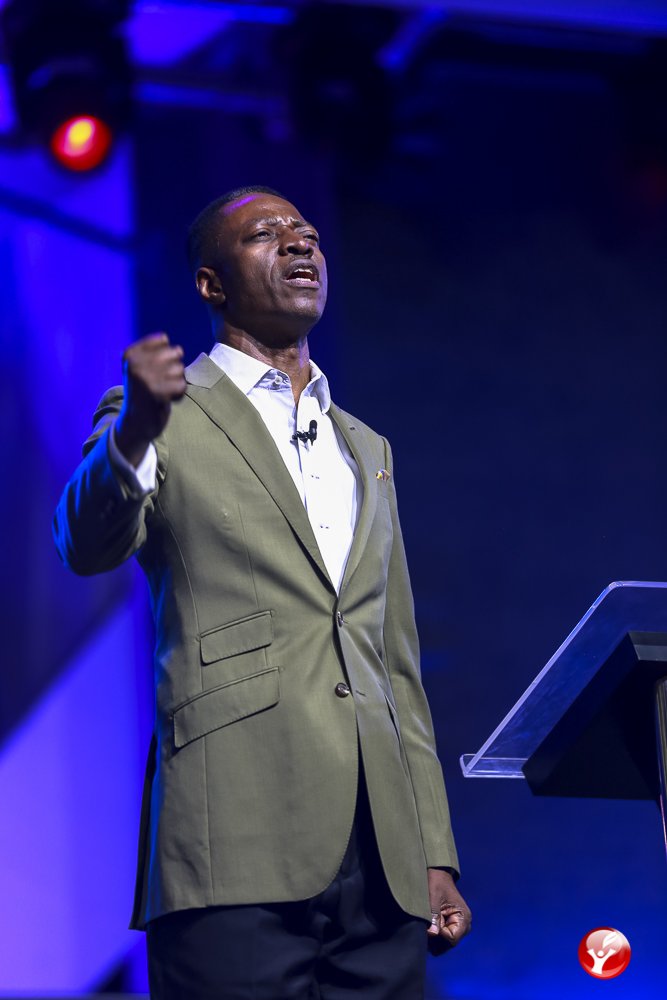 DaystarNG's tweet photo. "You're going beyond flying; you're going to be soaring. The basic requirement is humility. Once you think you're something, you'll find out you're nothing without God." @sam_adeyemi 

#DaystarNG
#CrossOver
#NewYearsEve
#CrossoverService
#DaystarNewYearsEve2017 https://t.co/d1EpEut3WI