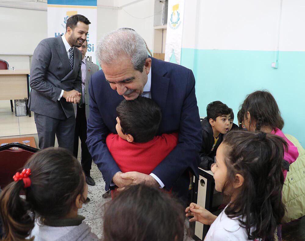 CevreAk's tweet photo. Gençlik @FevziDemirkol  başkan ile değer buluyor.

#2017deGençliğinBaşkanı https://t.co/UdNl51KqWp