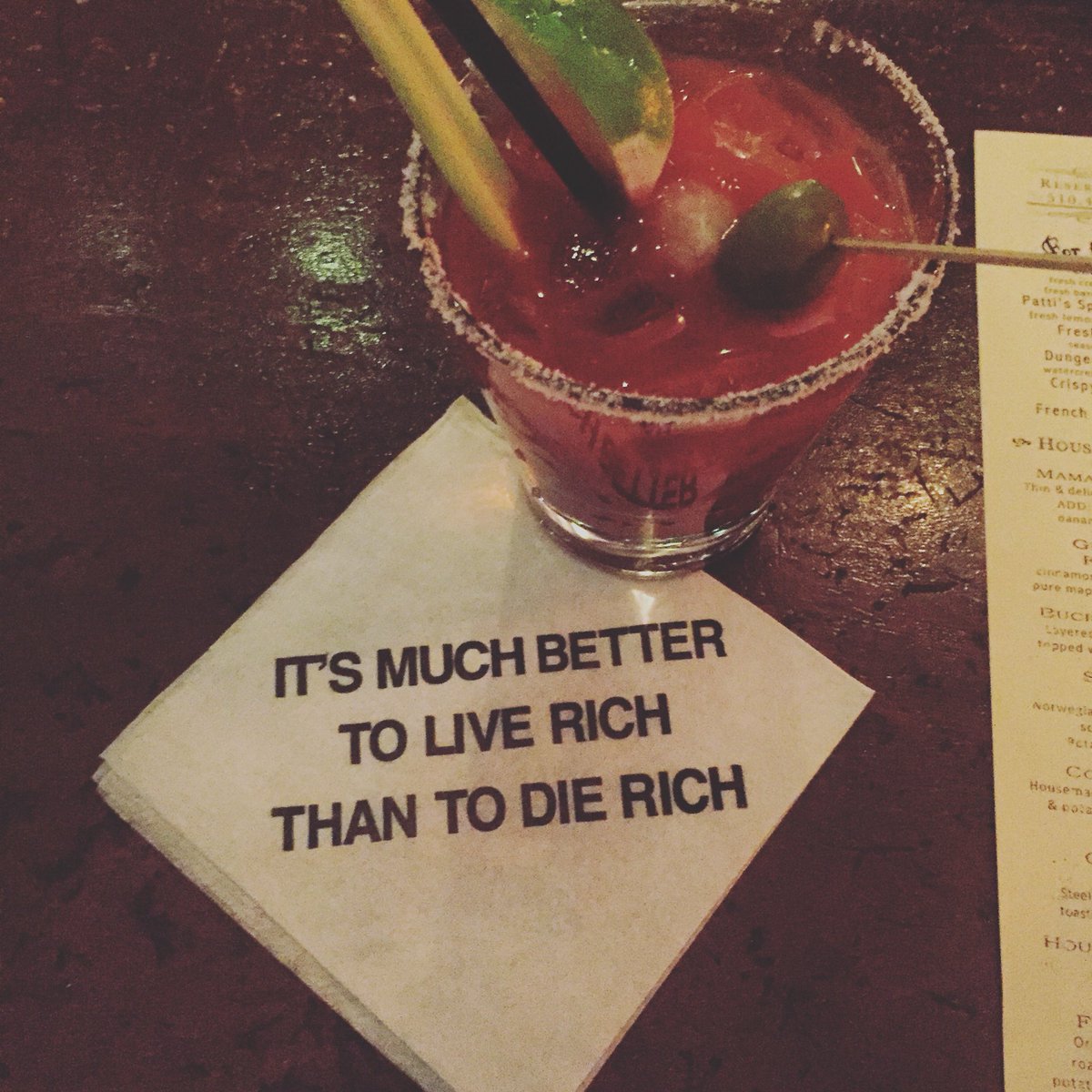 arielhoney07's tweet photo. #thefatlady https://t.co/jcsyfqLNeB