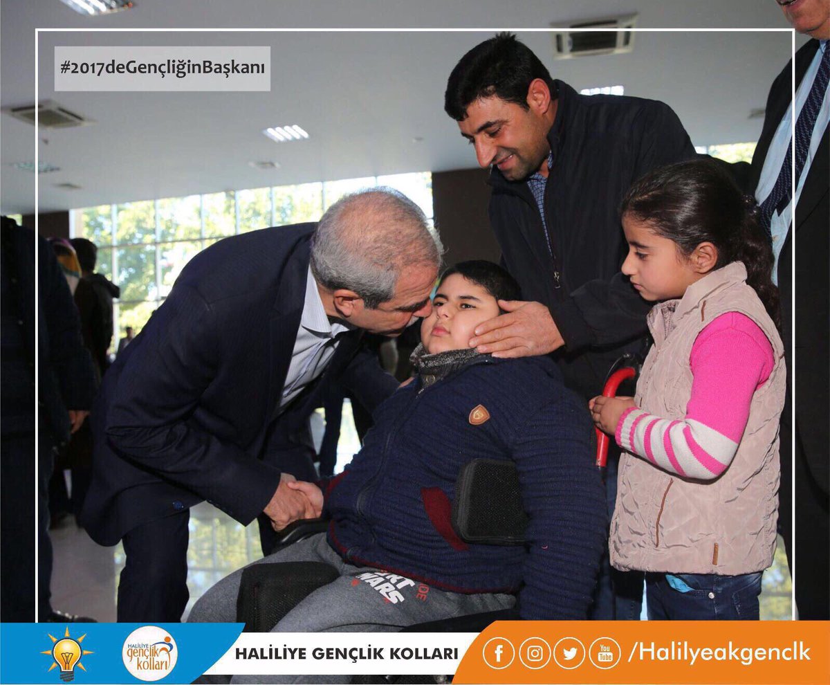 CevreAk's tweet photo. Gençlik @FevziDemirkol  başkan ile değer buluyor.

#2017deGençliğinBaşkanı https://t.co/pmeca1RwDl