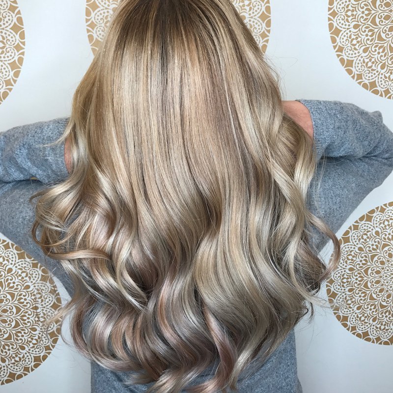 WellaEducation's tweet photo. We're ending 2017 on a high note with #Instamatics! @haarundvitalbonn #wellahair https://t.co/hMdqUyxYjZ