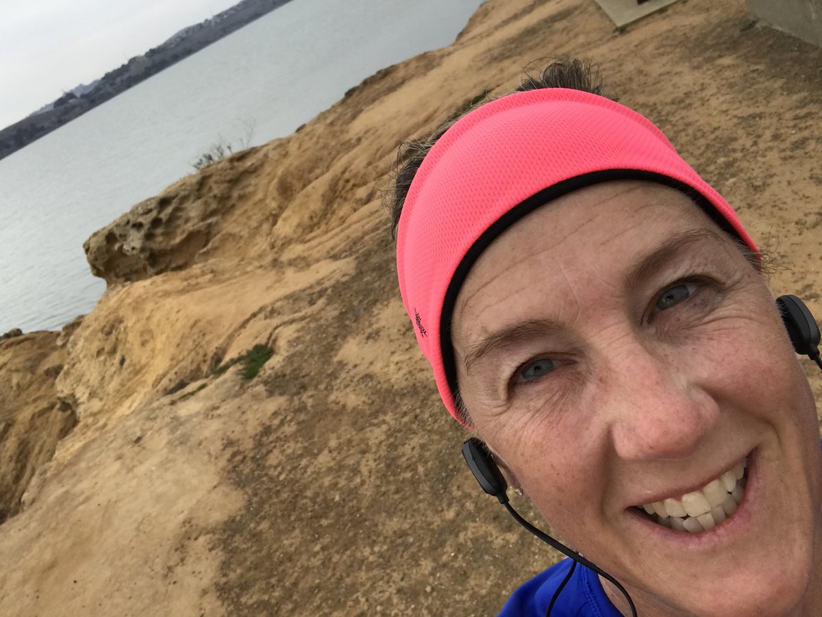 Woo hoo! <a href="/HotChocolate15k/">Hot Chocolate Run</a> here I come! <a href="/ResiliencyGuy/">Rob Martinez, Ed.D.</a> <a href="/DinwiddieUNC/">Rebecca Dinwiddie</a> @PrincipalTrots