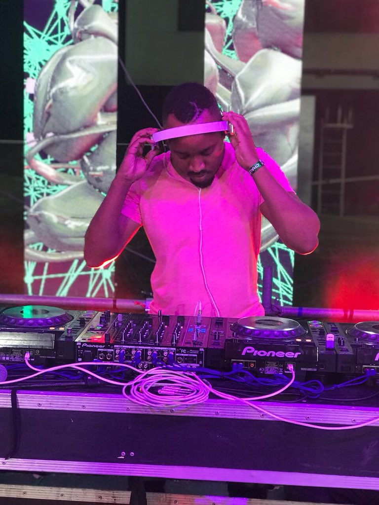 CountdownFestEL's tweet photo. Dj Mfundisi. #CMFEL17  #4thAnnualCountDownMusicFestival https://t.co/p4SCtrj7ef