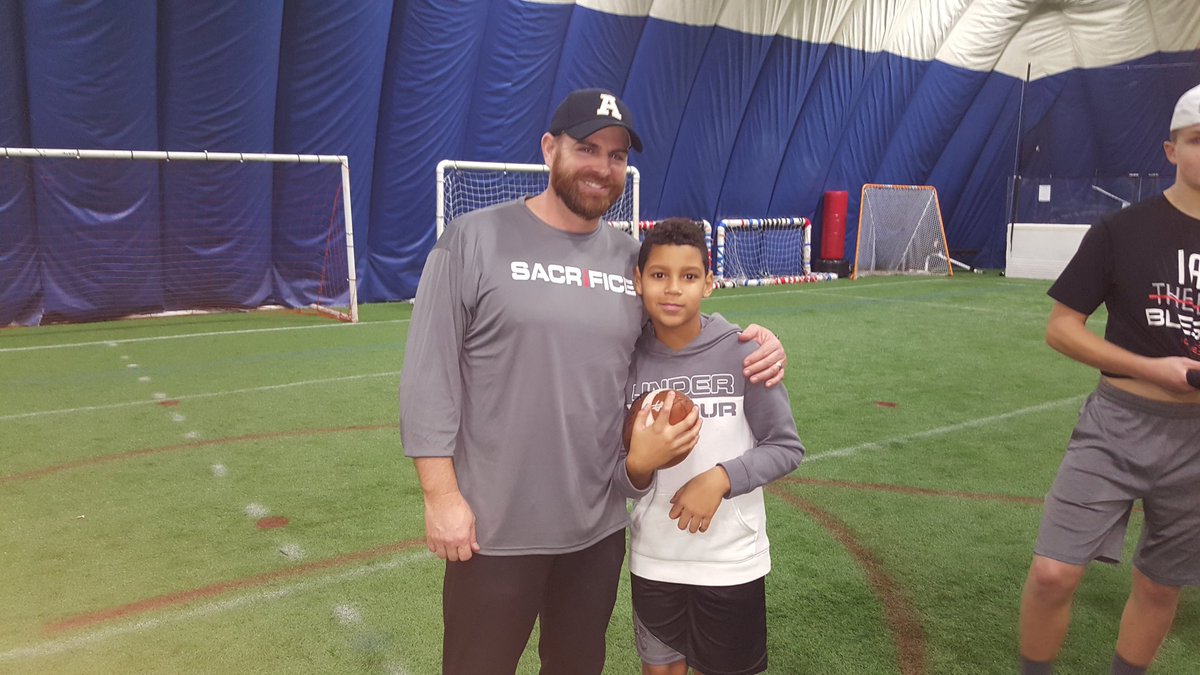 osmany_guzman's tweet photo. National Football academies Dec 2017
Regional - Thank you coach JC Boice 
We are grateful for your knowledge &amp; 
Guidance 

I can't wait for Feb 3rd CT regional 

#Passio
#grinddd
#O$$many 

@nfamartinez 
@QBHitList 
@ACCHSVikings
@NFAcoach 
@NFANation 
@QBsource 
@acchs_football https://t.co/gILv3cy4kH