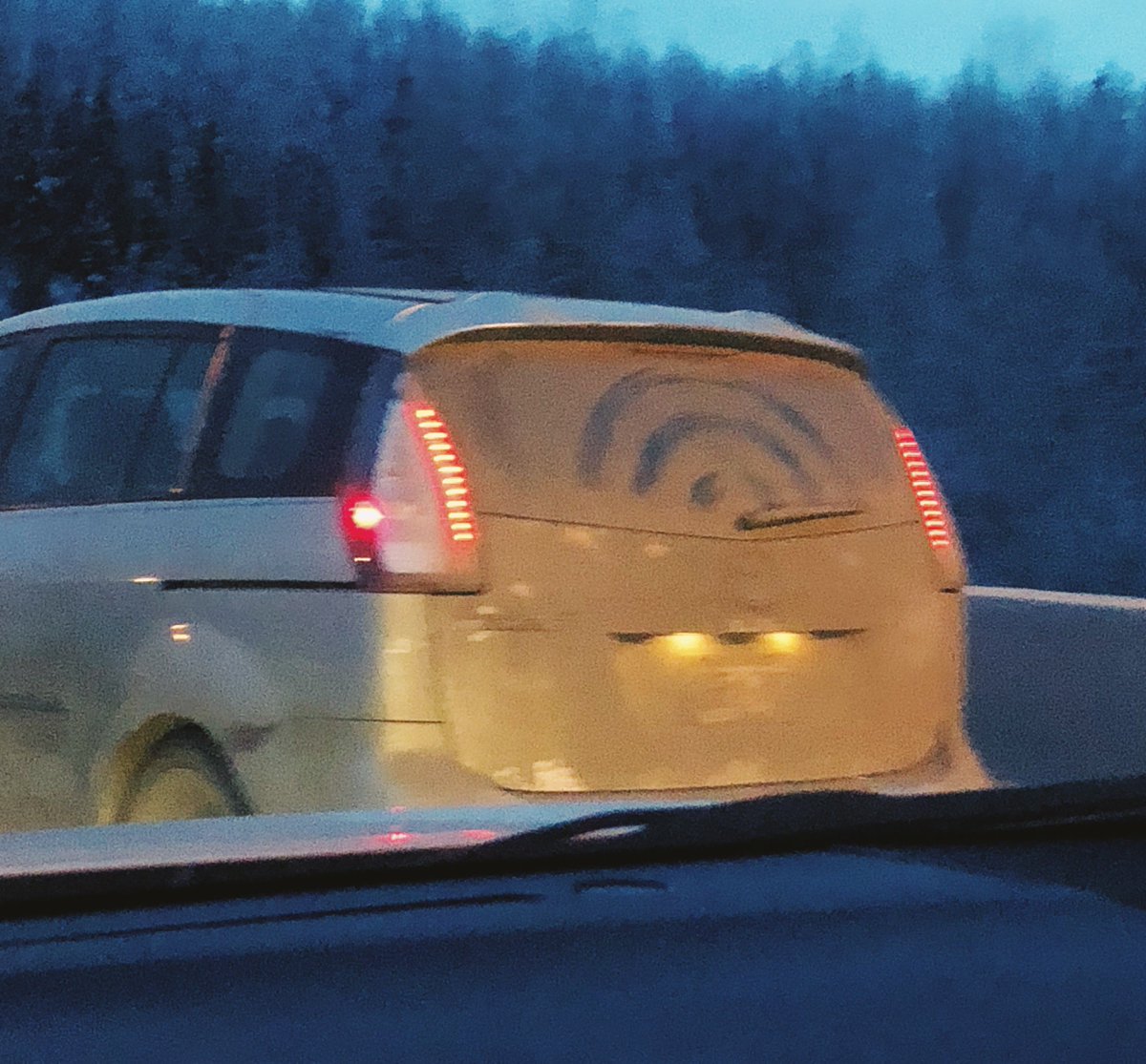 eped's tweet image. WiFi on board?