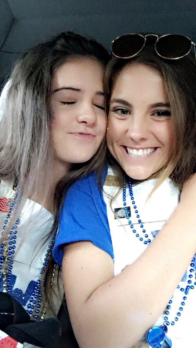 Im_macie's tweet photo. Happy 18th to this wacko!!! Loveee you💛💛 https://t.co/ROTo9FwB59