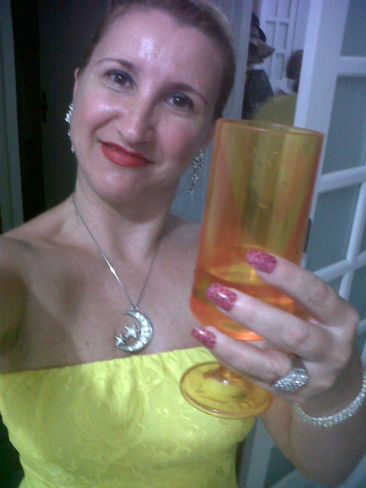 andreahsc's tweet photo. Desejo a todos(as) um maravilhoso Ano Novo !!!
#HappyNewYear #GoodVibes #AndreaAlexandre https://t.co/hyrS0pxCwI