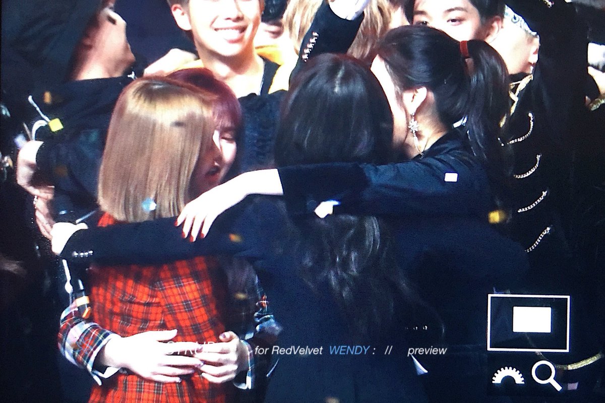 us, reveluvs are so lucky to have these precious princesses in our lives ♥️