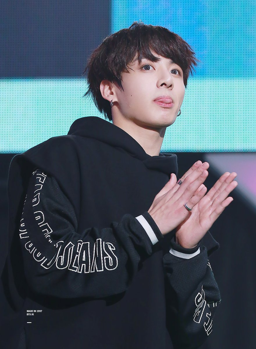 madein1997_jk's tweet photo. Still can't believe he is going to turn 22
Happy late new year. Wish you all the best JK
#정국 #방탄소년단 @BTS_twt https://t.co/D9exHAzIBr