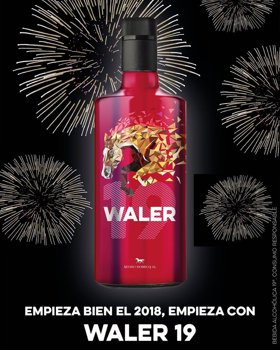 Waler_19's tweet photo. @Waler_19 os desea FELIZ AÑO 2018!!!!🎉🥂🎄 https://t.co/r8Mcmovrzf