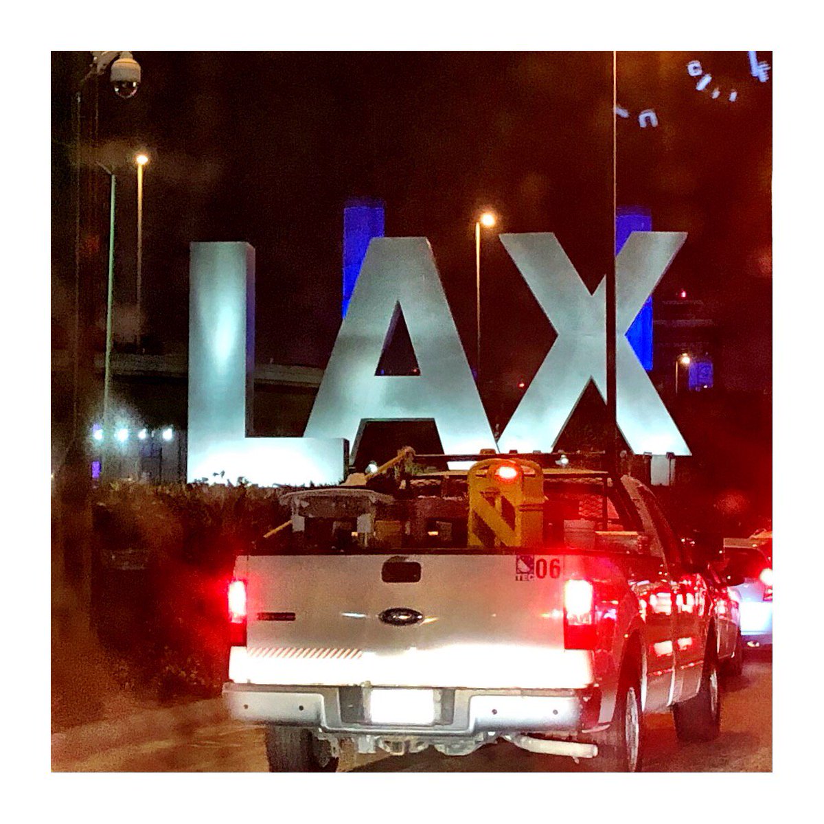 aimeehaynes's tweet photo. Just one more stop at my home away from home 🏠 ✈️ #digitalnomad #lax https://t.co/9iynYu2RXY