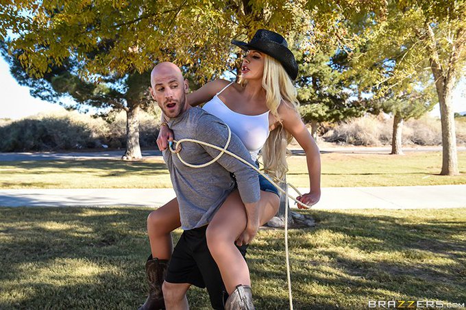 1 pic. #NewZZ "Cock Hungry Cowgirl" starring @Nicolette_Shea & @JohnnySins
https://t.co/BzcepkNOTI https://t