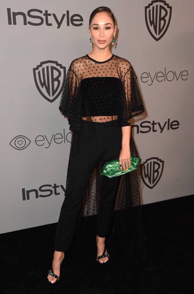 M_Lhuillier's tweet photo. Chic in the City! @CaraASantana looking gorgeous in #MLPreFall17 at the @InStyle Golden Globes After Party! π€ #moniquelhuillier #timesup #goldenglobes https://t.co/5DkskaMxFC