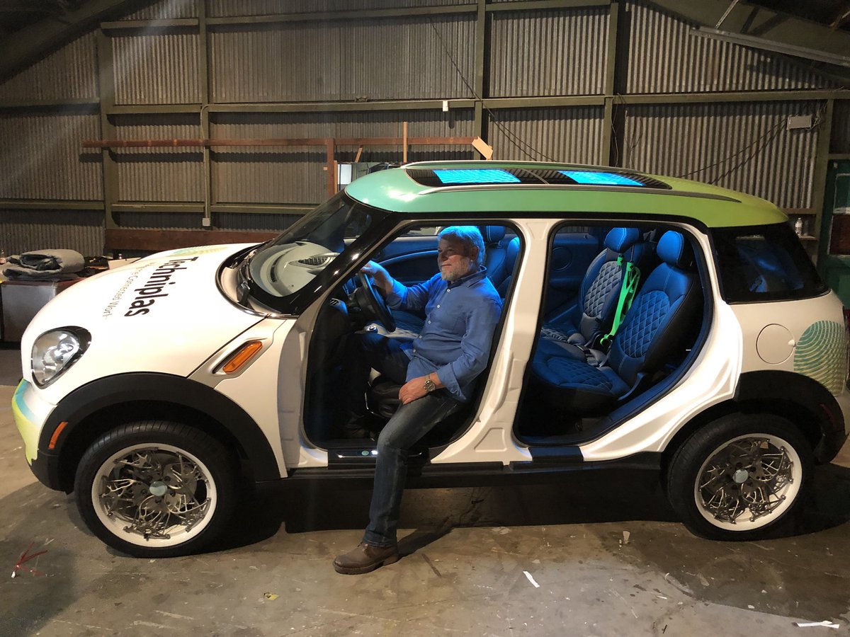 AviReichental's tweet photo. Booth 9100 @CES is ready to receive our concept  @MINI    #MakingTheConnectedWorld where #CognitiveLighting meets #LightWeighting https://t.co/sbrTzh0Tj2