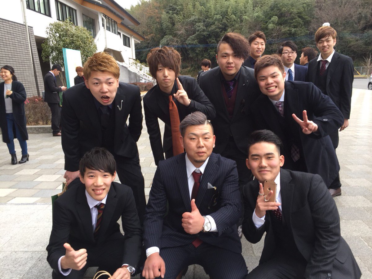 Pierce___0128's tweet photo. 成人式楽しかった😁
同窓会も良き✨
さて、夜勤か…
帰ってすぐ出勤。早出は鬼😂
まぁ、ラストやし
頑張っていこかな🙌 https://t.co/zqHk25R9f7