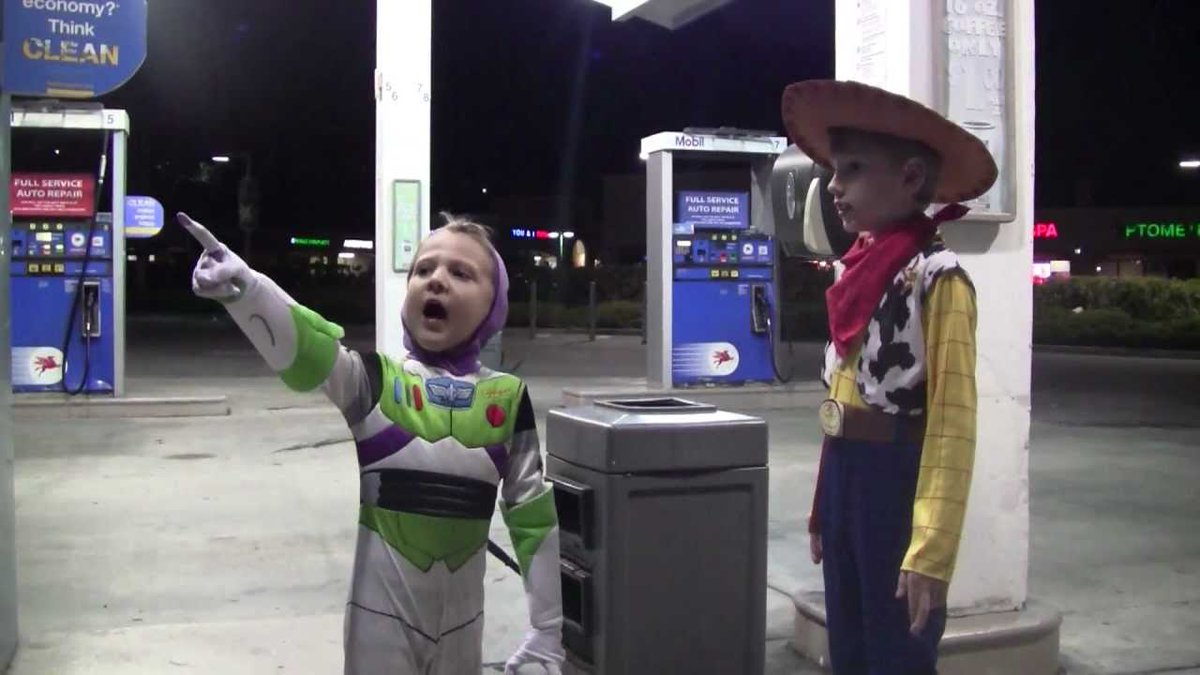 SansSenatorsOR's tweet photo. Pump gas into my Infiniti QX80, and beyond! #OregonGasCrisis #oregongas #MEMES https://t.co/HHJiyos8ro