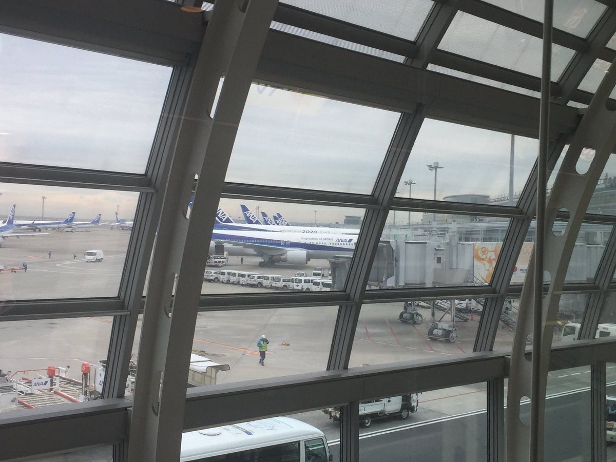 kimura_ratio's tweet photo. 羽田空港です。こらから札幌に向かいます。 https://t.co/fnOHRulVM5