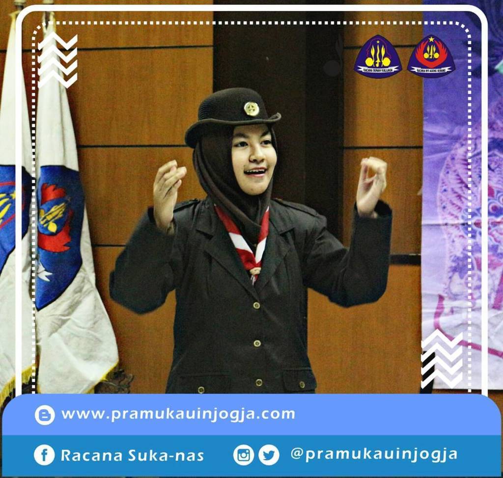 PramukaUINjogja's tweet photo. Menyanyikan Lagu Indonesia Raya dan Hymne Pramuka dipimpin oleh Kak Silvia Rahmwati, D.

#pramukauinjogja
#protokolpramukauinjogja #pramukadiy 
#pramukaupdate 
#pramukakece 
#pramukajogja 
#pramukaindonesia #indonesiascoutjournalist
#Timprotokoluinjogja 
#dkc1205
#kwarcab120… https://t.co/EYrcIj8ExB