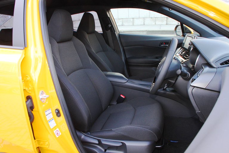 ワンダー速報 ココがダメ トヨタc Hr Chr を買って後悔しないための6つの心構え 口コミ辛口評価 試乗レポートも