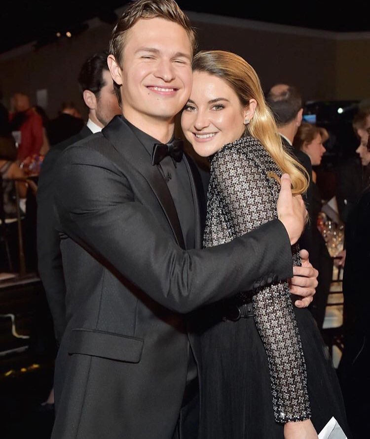 papelpop's tweet photo. Um encontro fofo do Ansel e da Shailene. A gente só consegue lembrar de "A Culpa É Das Estrelas". "Você me deu uma eternidade dentro dos nossos dias numerados." https://t.co/Ds55msQgrD