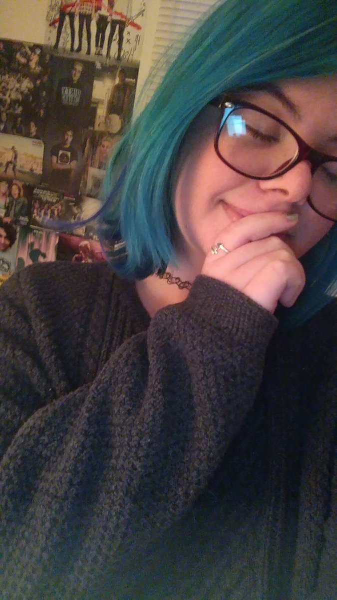 hiddencoIor's tweet photo. #queeryear i always want to participate in these but then find out about them too late so here i am https://t.co/4pZyFU36mv