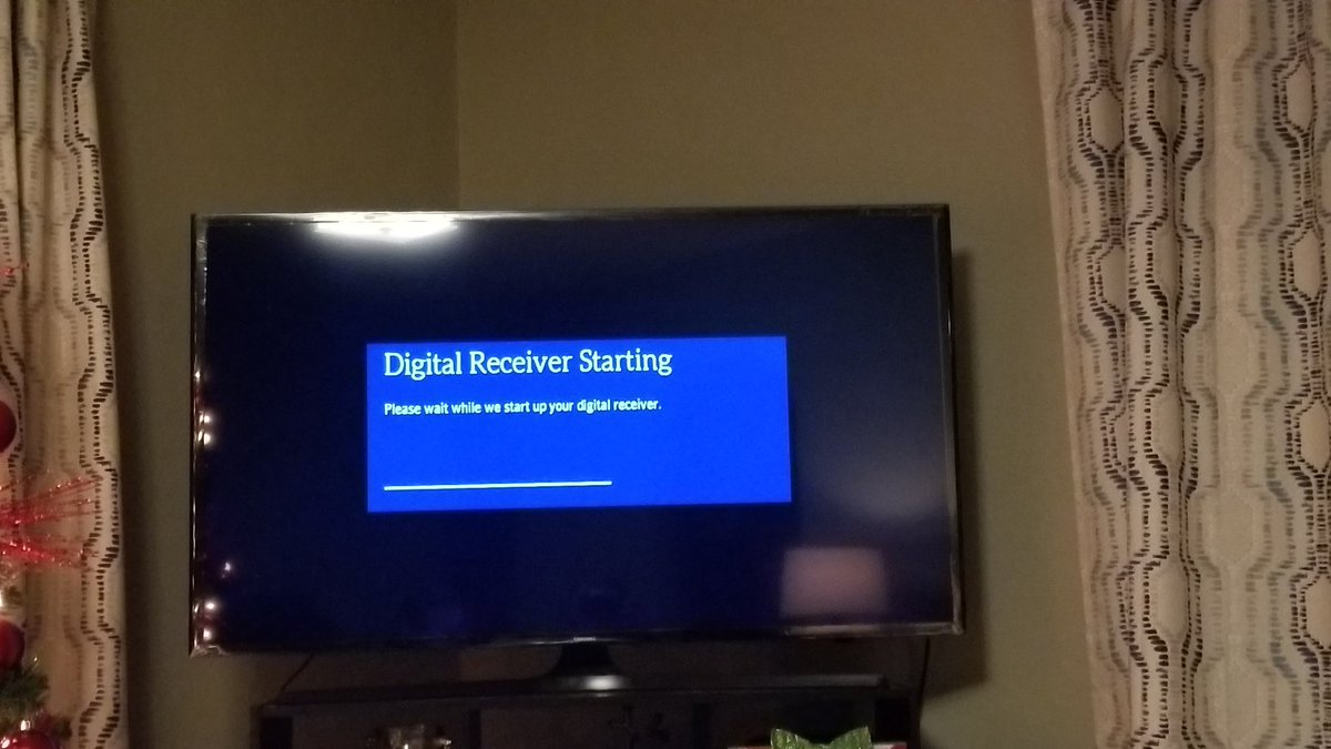 KreestenAnn's tweet photo. Really, @Ask_Spectrum in the middle of the golden globes? Really? #aboutdone https://t.co/6bHCqMAo7i