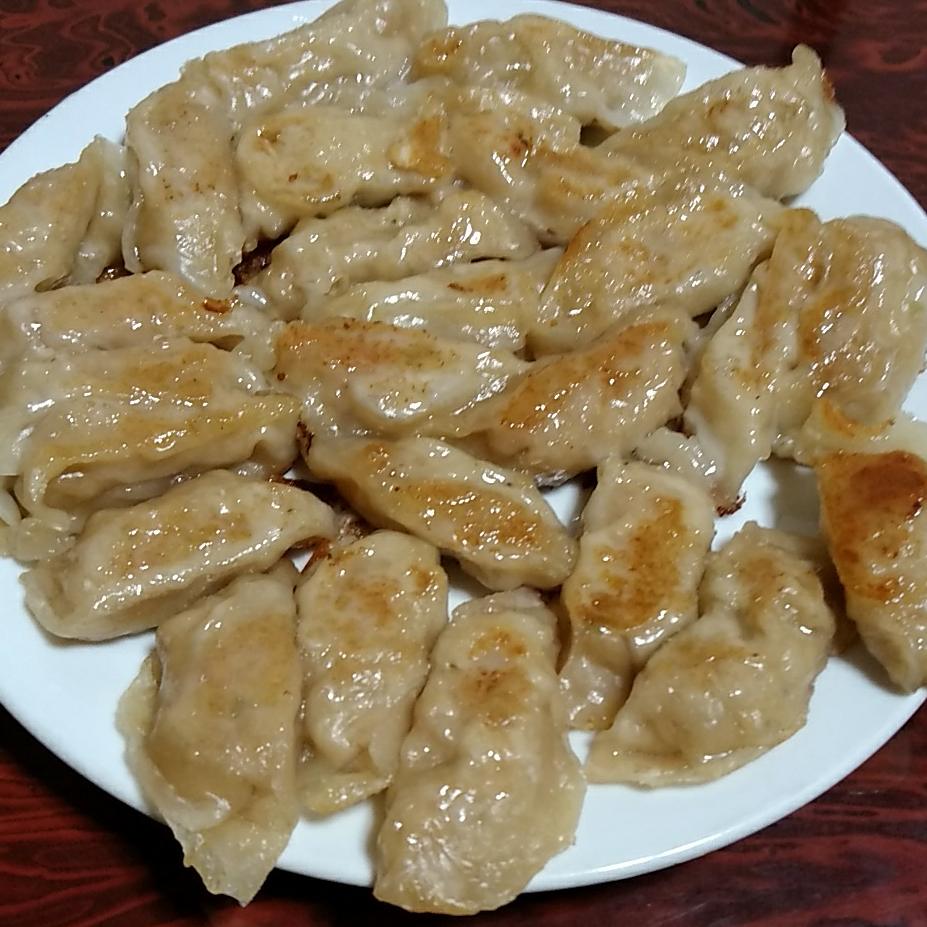 goround1986's tweet photo. 餃子が焼けたよ(〃'▽'〃) https://t.co/rY26Y5cLoZ