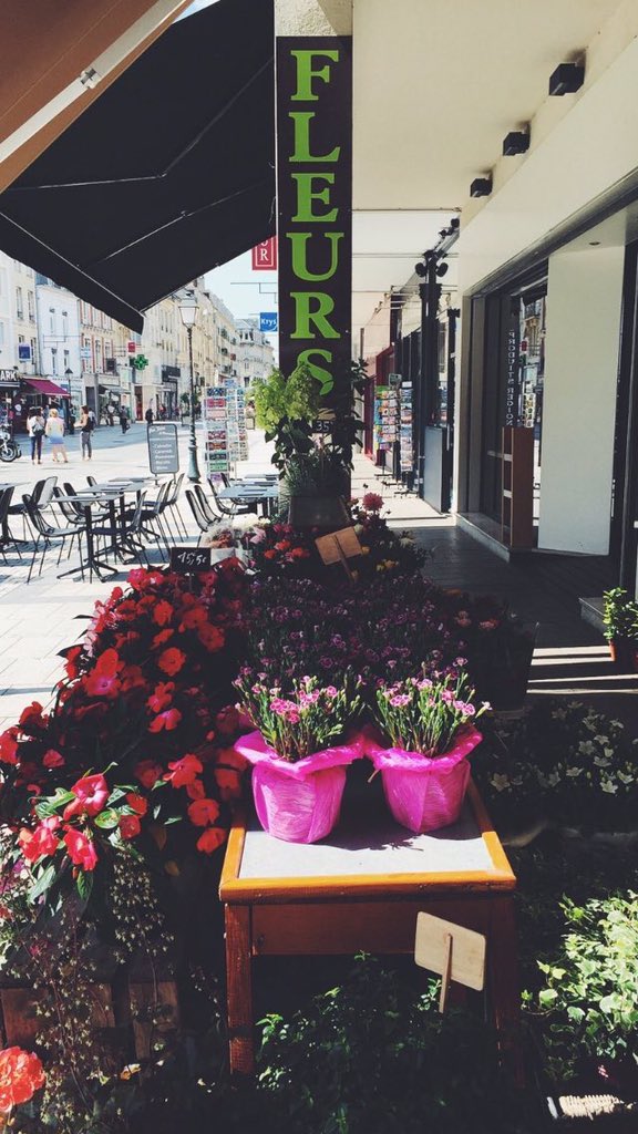 اللهم إني منتظر ، وبيدك كل السبل .