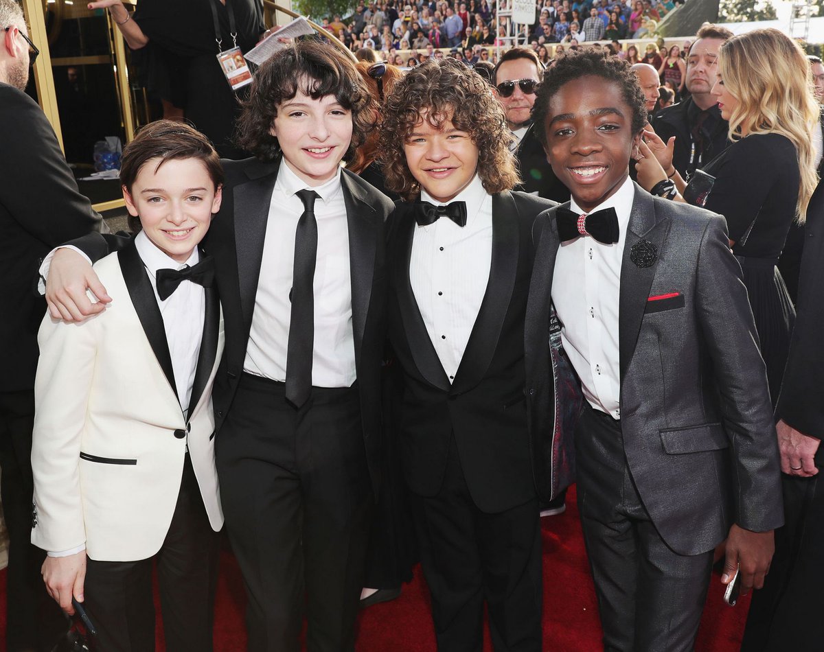 filmsfern's tweet photo. EN ESTE FANDOM PARPADEAS Y PASA ESTO #GoldenGlobes https://t.co/Zi28imVY6w