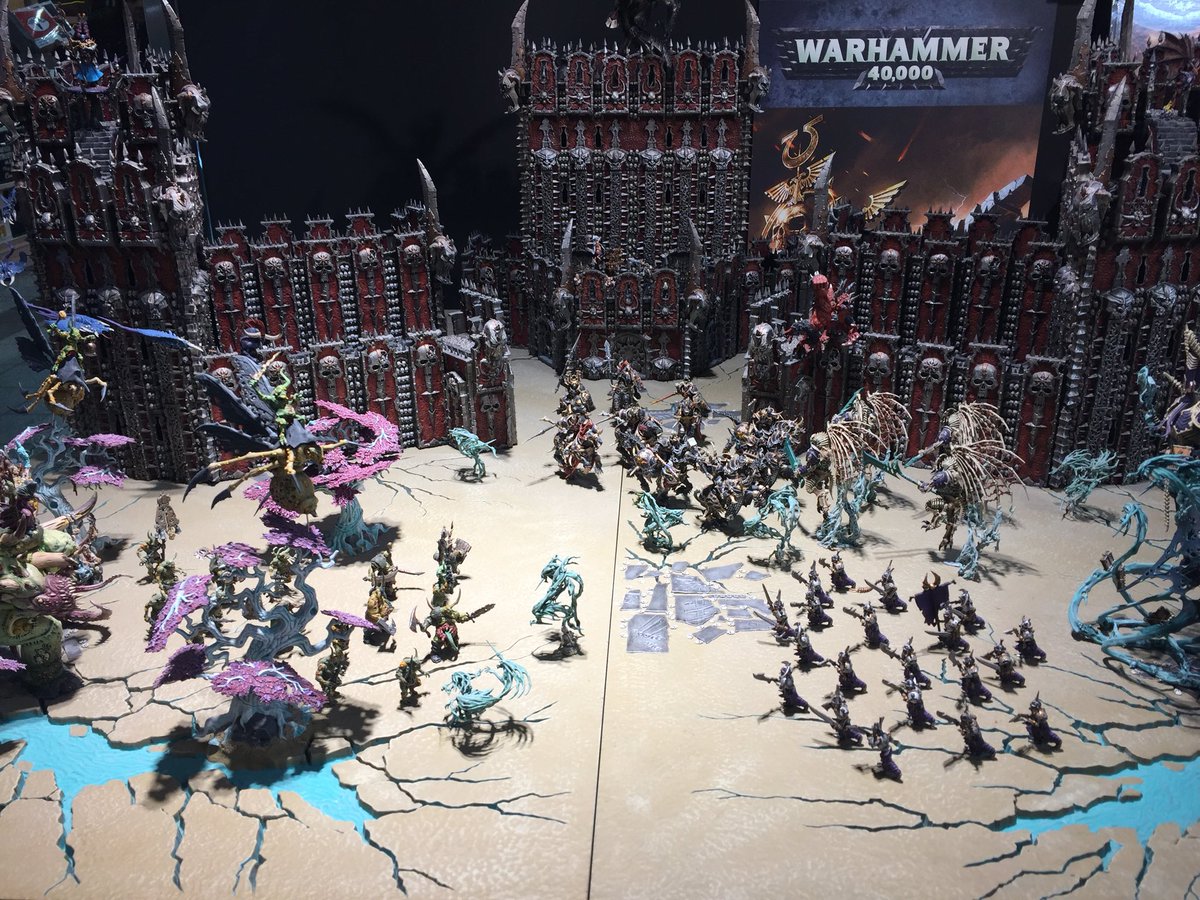 anishtalwar_'s tweet photo. Found this amazing warhammer setup. #warhammer40k #warhammer #miniatures #amazing #love #games #design #creative #boardgames #shoppingspree #ios #like #photographer #PicturePerfectEverytime #PictureOfTheDay https://t.co/D0O6yojuHu