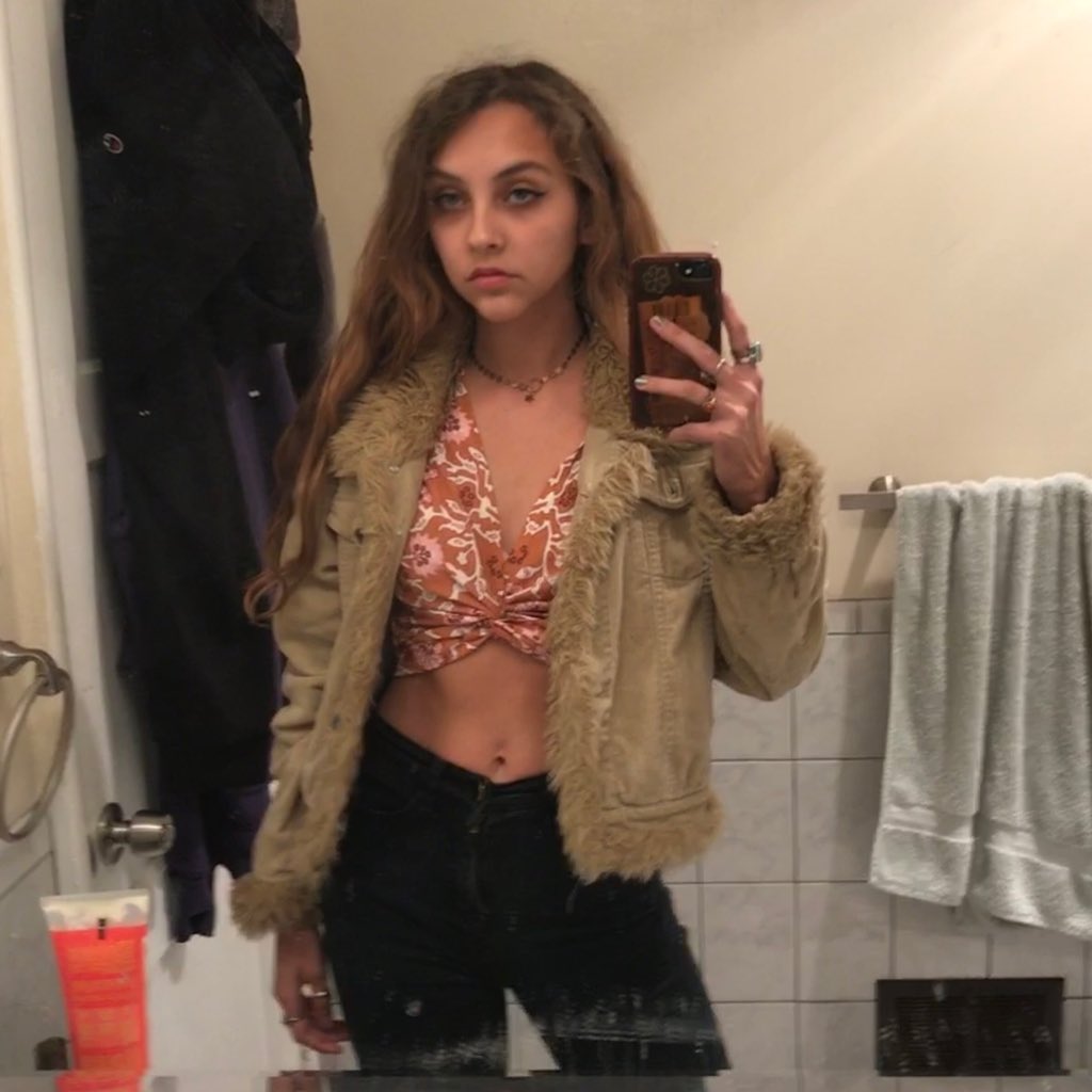 mamamiijaa's tweet photo. #NewProfilePic #supbitch https://t.co/7M8BnBvUCB