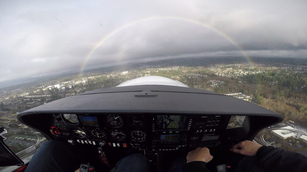 rfhead's tweet image. Approaching Paine Field. I can see both the pots o’ gold.