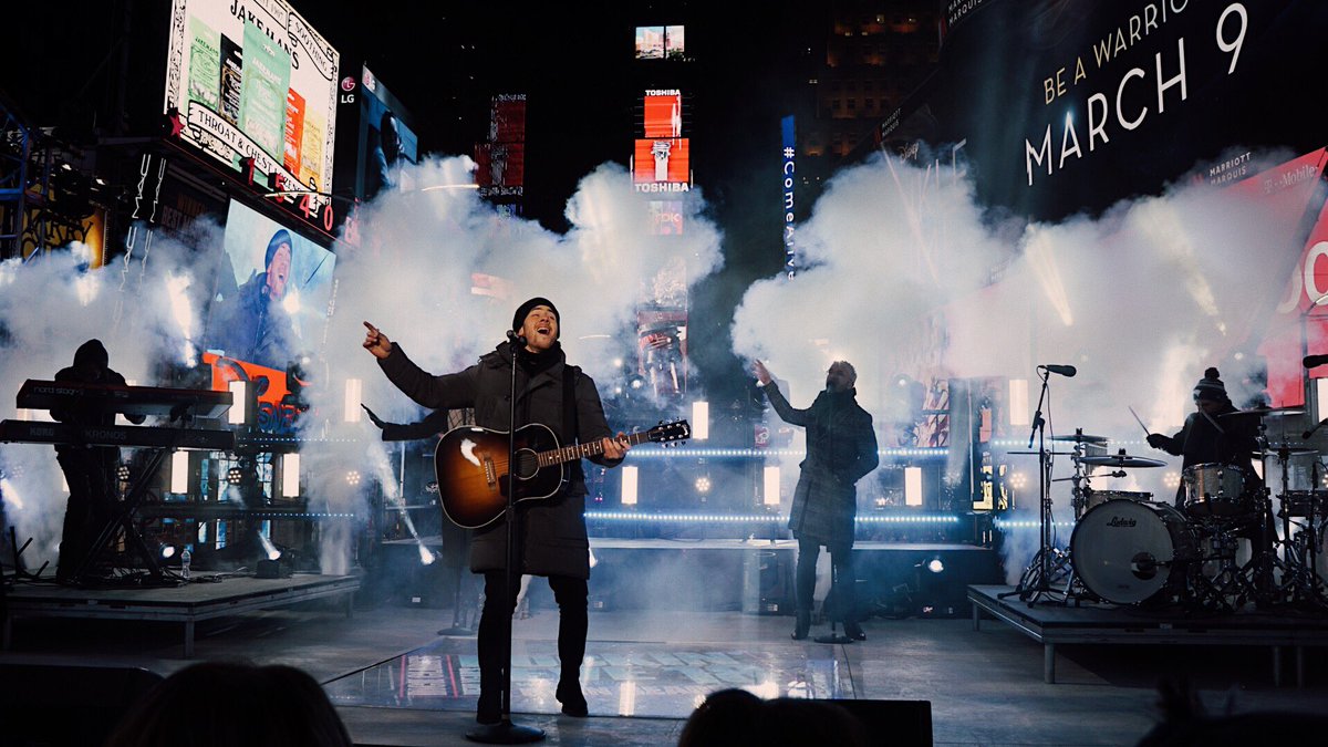nickjonas's tweet photo. A little NYC soundcheck. We’re just under 3 hours away from 2018 on the East Coast. Stay warm if you’re out there in Times Square and if you’re at home turn on your TV and tune-in to @NYRE! https://t.co/ATDqSYqumw