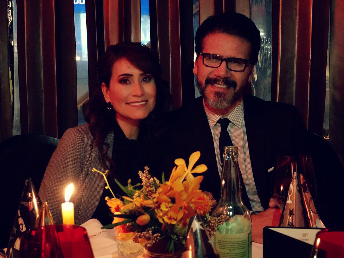 Jesus Adrian Romero on X: "Les deseamos lo mejor en el 2018!! https://t.co/VMNJtgImCc" / X