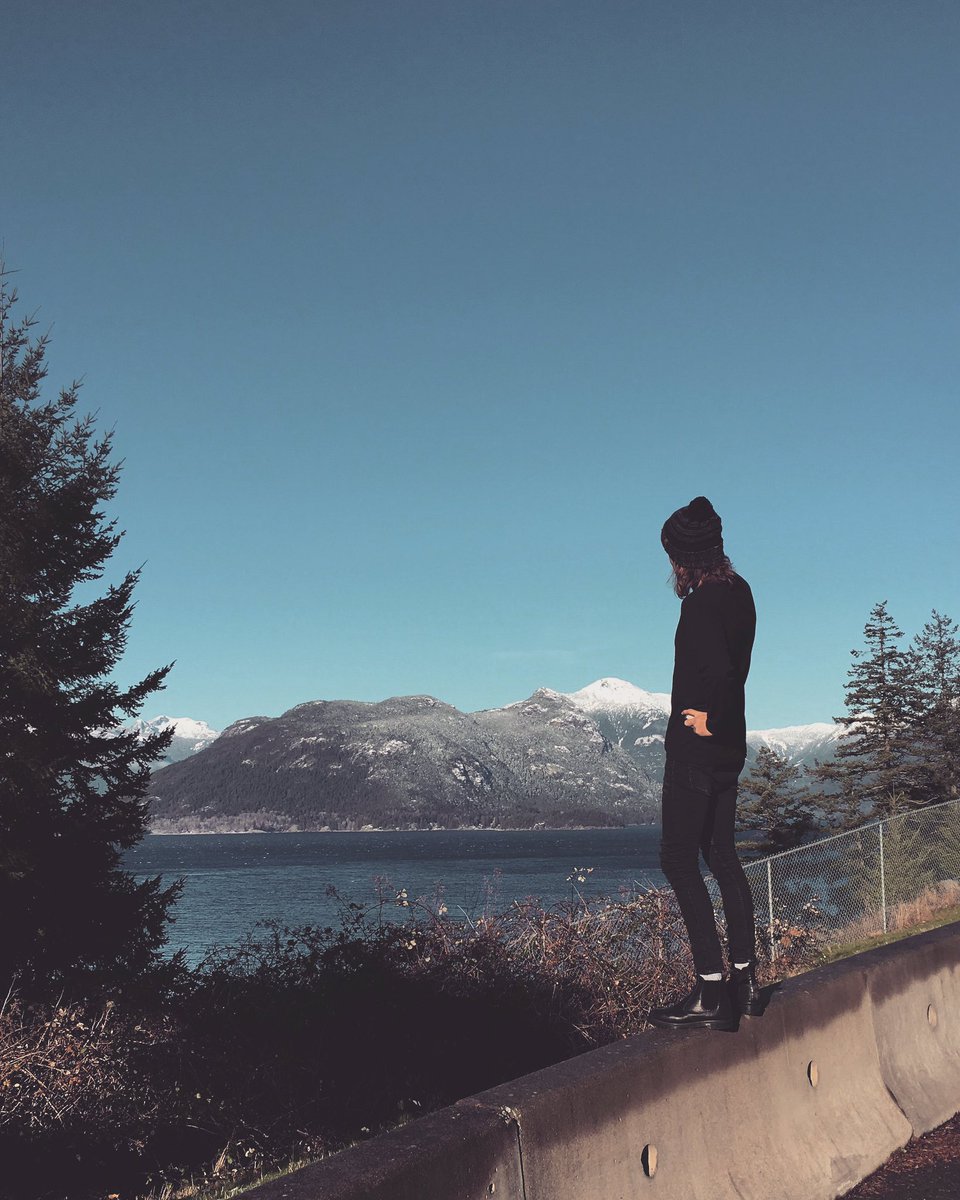 checkin out the scenery 🇨🇦