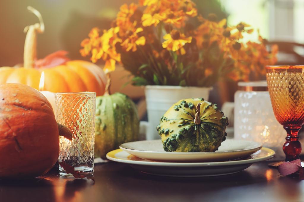 MayoClinic's tweet photo. "Look for reasons to be grateful – even when you’re struggling. Taking time to give thanks for even the smallest blessings can help you appreciate the good things in your life." – Amit Sood, M.D. https://t.co/kmcjU8oSqQ