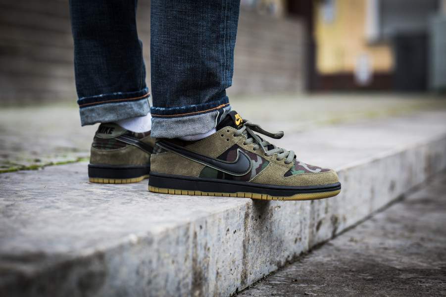 dunk low sb pro camo green