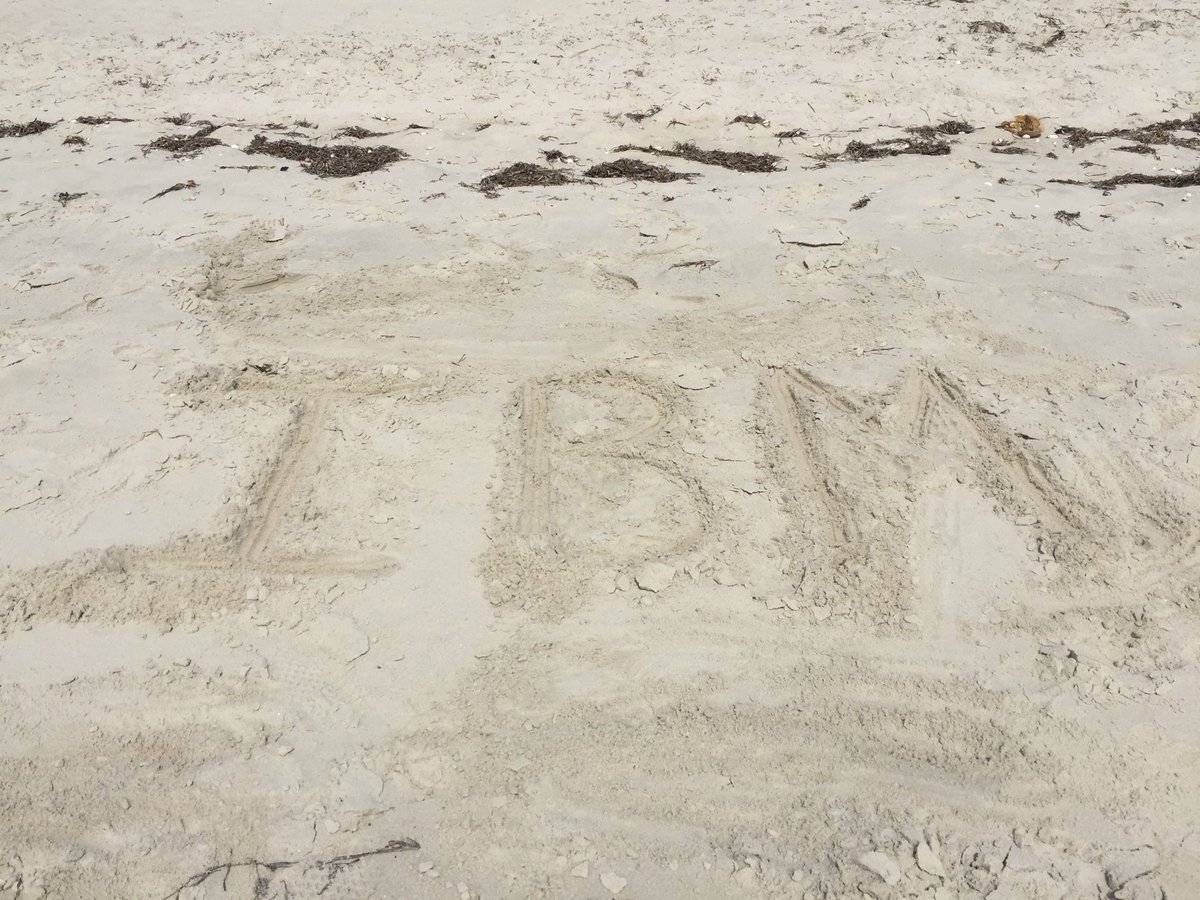 shawnratto's tweet photo. Wishing you all a safe, healthy and prosperous New Year filled with love, happiness and grace!  #ibmdigitaldays #beamazingIDS #ibm @IBMDigitalSales https://t.co/uFf9UV16WX