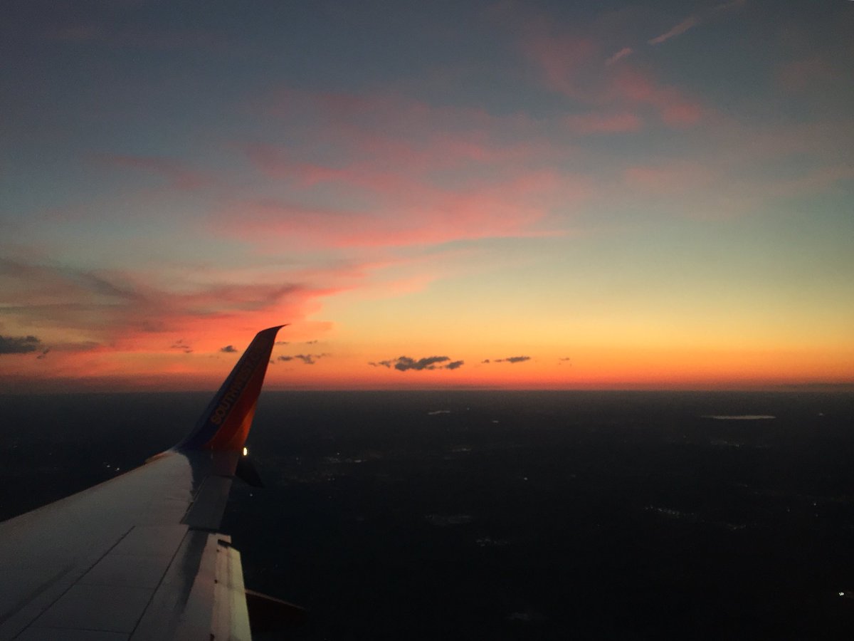 annabelja's tweet photo. Best sunsets of 2017 - the year I decided to permanently display my love for sunsets on my body https://t.co/IUSrfo0fLZ