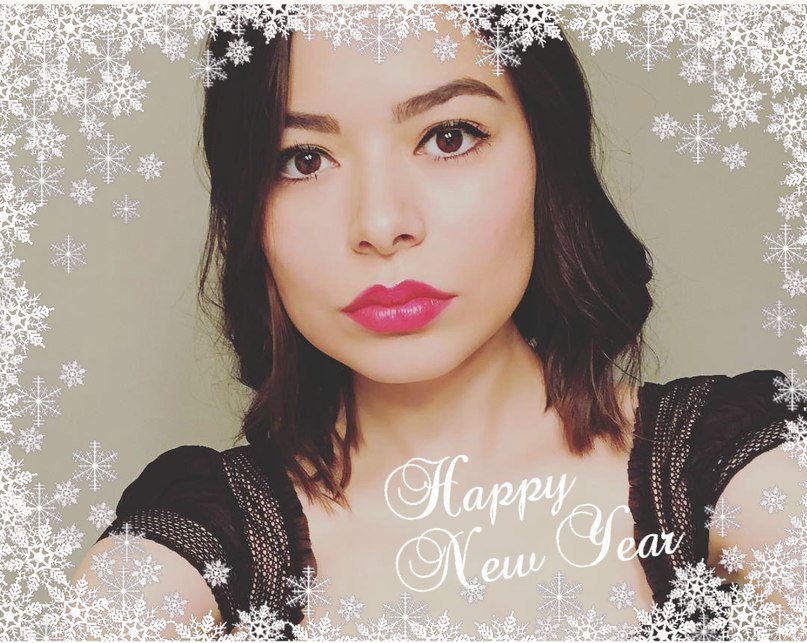 HAPPY HAPPY NEW YEAR 2018!!!!! 🎉🎉🎄🎁 Wish you an awesome year full of bright moments, happiness and let your loved ones be close! xo
