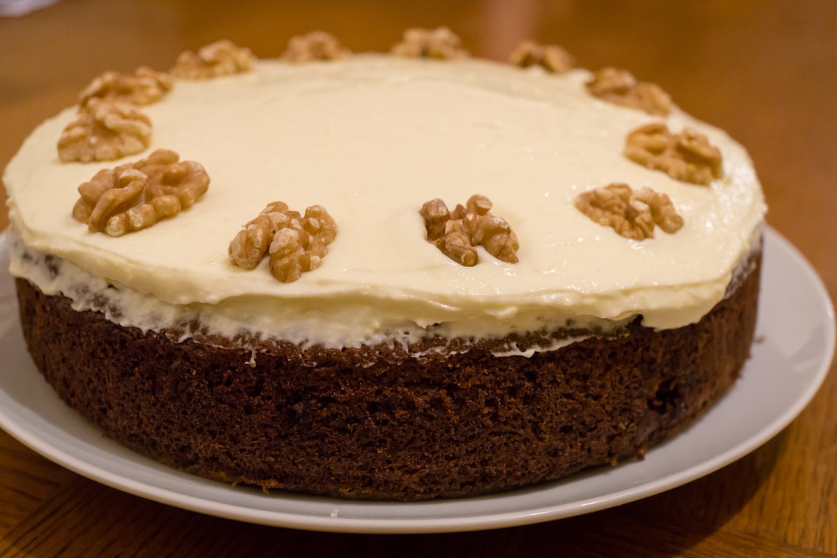 NatPhonor's tweet photo. I baked a cake. Now I am going to use it to lure people into becoming my friends... lol #myfirstcake #HappyNewYear https://t.co/ybhiHg21SZ