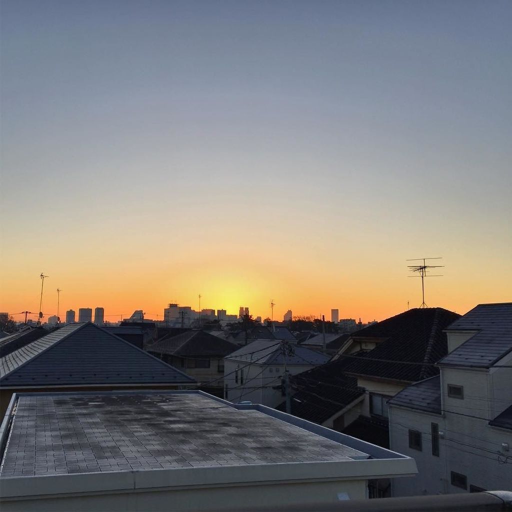 MacPhaeton's tweet photo. あけましておめでとうございます
2018年
副都心越しの初日の出

Happy New Year

#newyear #2018 #tokyo #happynewyear #newyear https://t.co/ZvObqHSDPp https://t.co/5ZAUYaFd1x