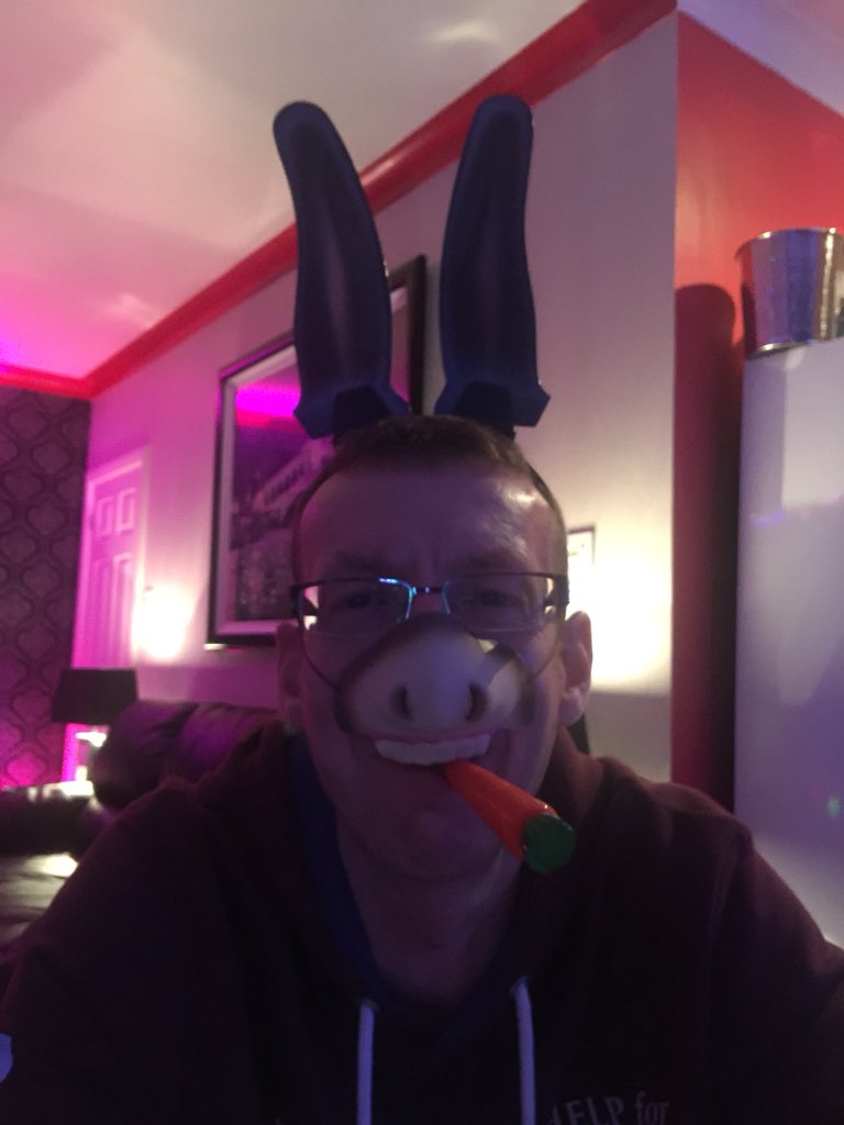 DesignMonsterUK tweet picture