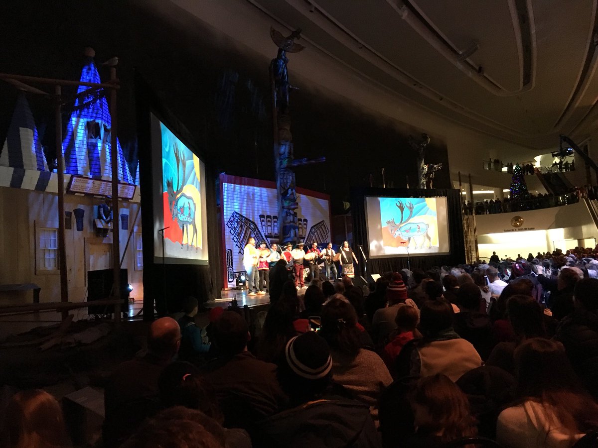 The performances at #Nimidiwin are absolutely amazing.I'm feeling super inspired, moved.Perfect way to conclude 2017 &amp; welcome the New Year!