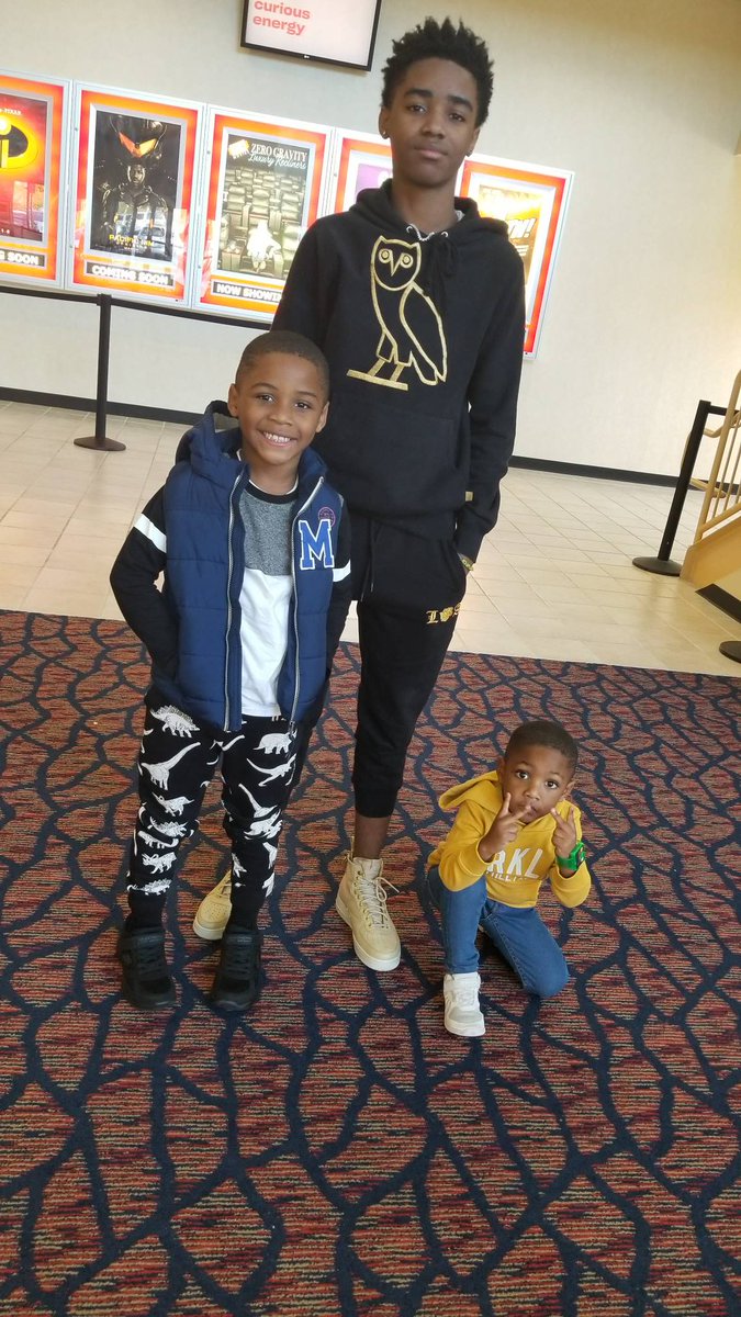 imdanielleleigh's tweet photo. Went to see Jumanji yesterday... It was really good! Kevin Hart  therock and Jack Black yall kept us laughing!

#My3Sons #JacksonFamilyValues #mommasboys #K1 #K2 #K3 #DatDudeMyles #Tru2itt #ChaseTheMan #DaBlazer #BlessedMama https://t.co/M3VNFQiNNq