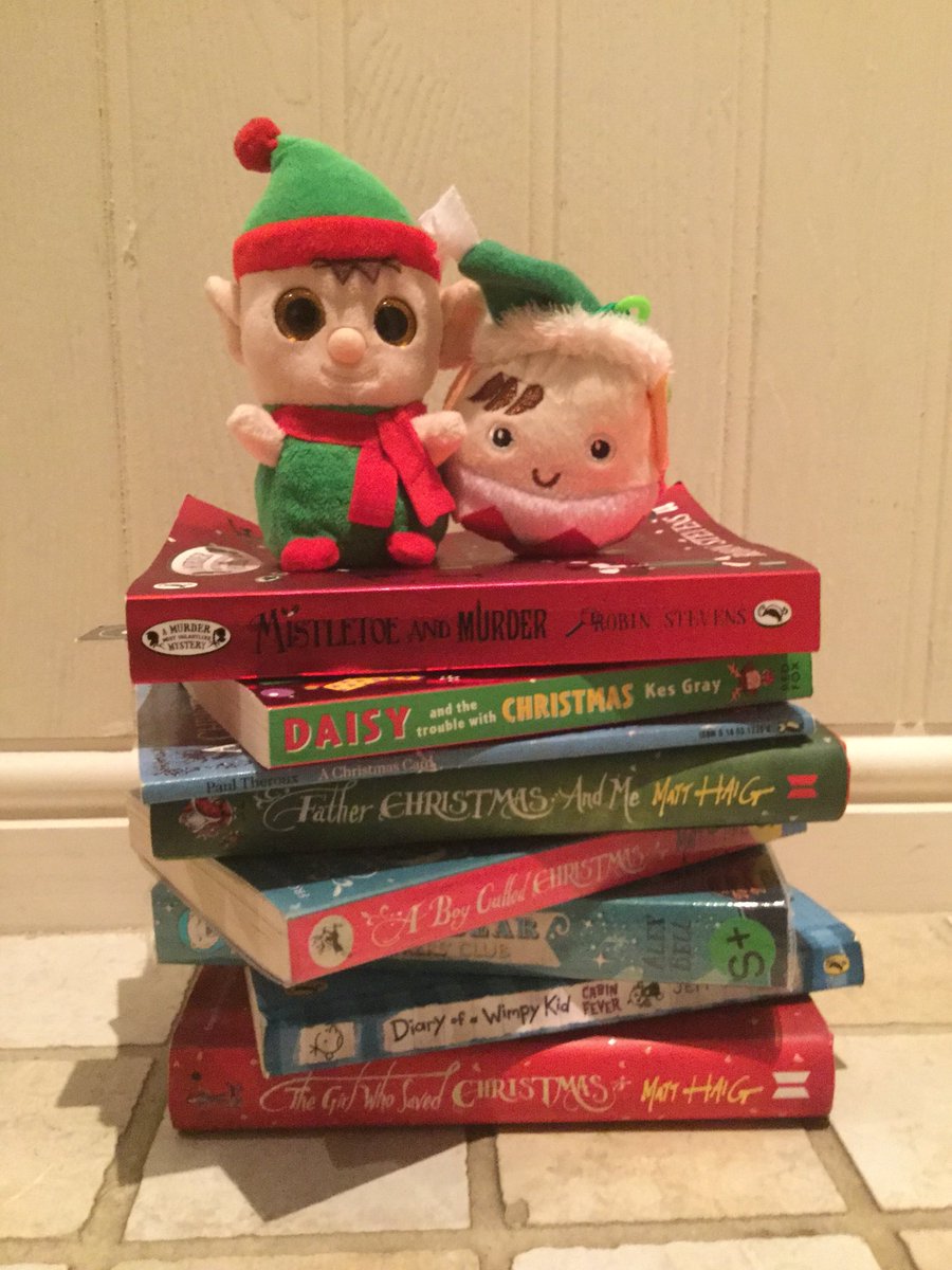 fleelf2's tweet photo. #HappyNewYear. Looking forward to lots more elfie fun in #2018 https://t.co/RTPIVL02Q4